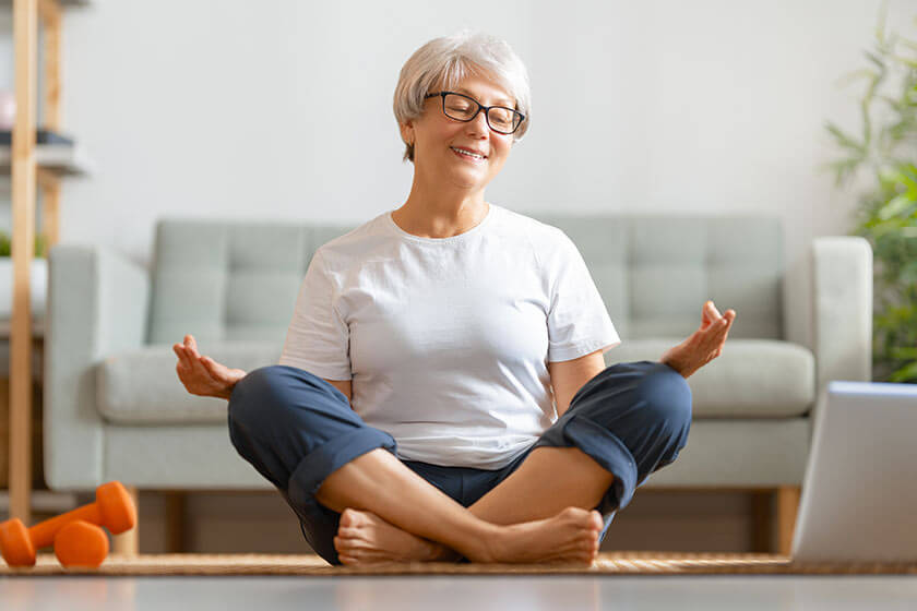 How Does Practicing Yoga Benefit Seniors? How Does Practicing Yoga Benefit Seniors?
